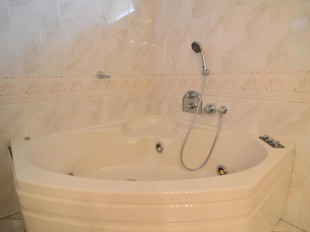 Holiday Home With Pool Sauna لونتيرين المظهر الخارجي الصورة